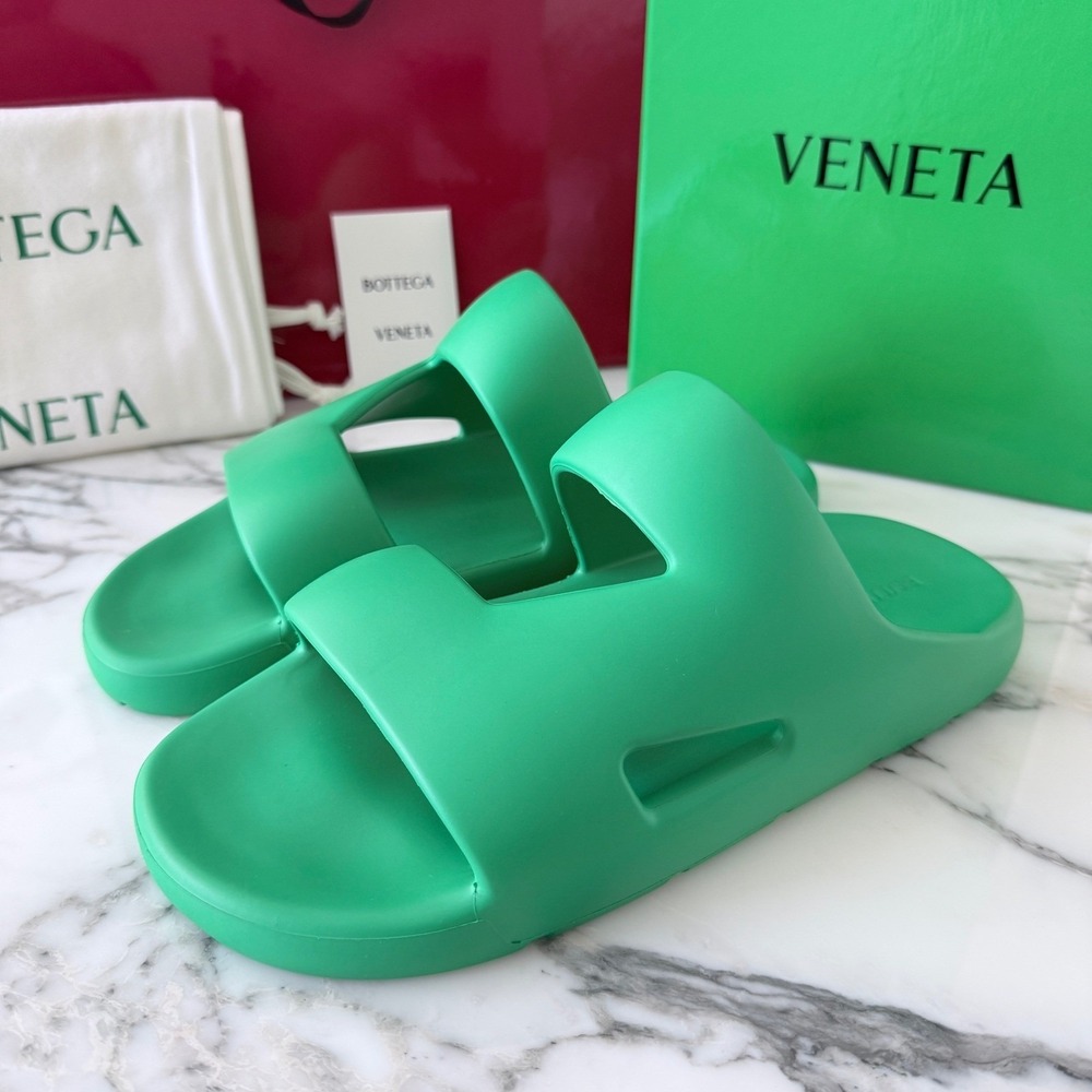 Bottega Veneta 690103 Men's Green Gel Rubber Sandals Shoes, Size 42